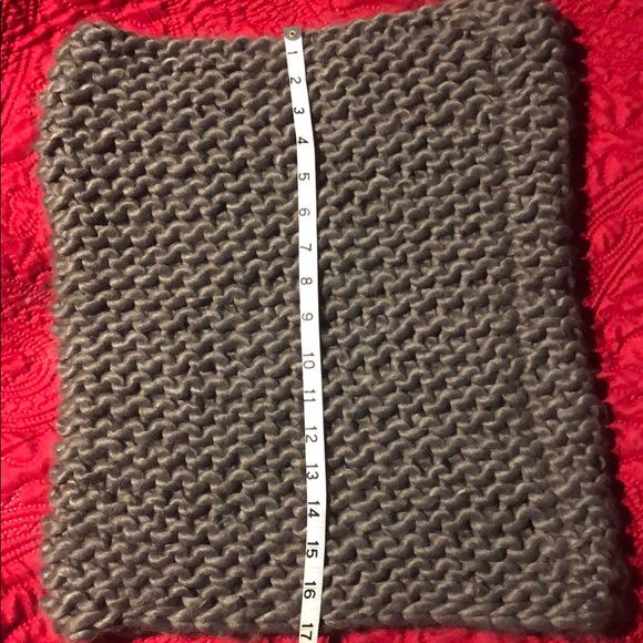 Divided grey infinity scarf - Picture 5 of 5